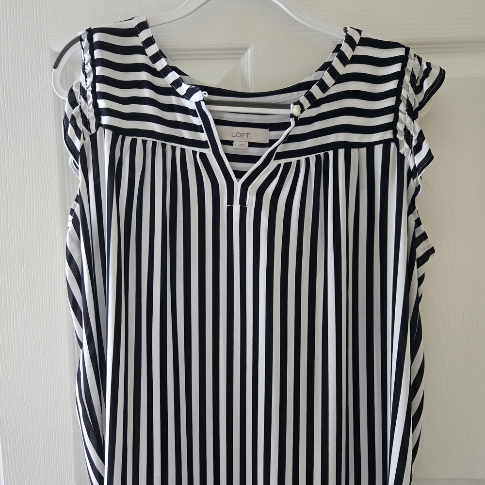 LOFT Women's Black and White Striped Blouse